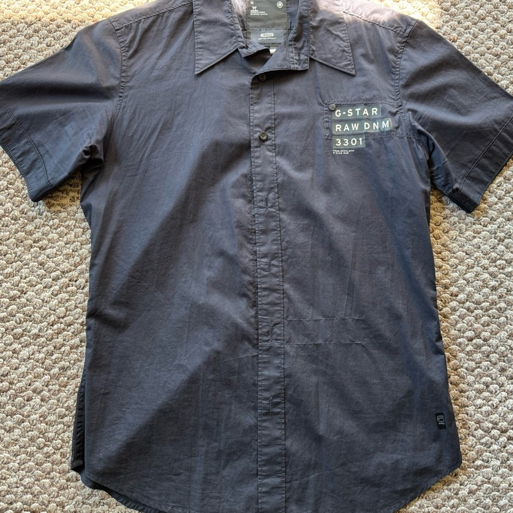 Men’s lightweight cotton, G-Star Raw short sleeve button up shirt.